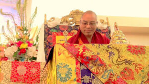 西藏果洛龙恩寺住持红格尔多吉仁波切已圆寂 遗体下落不明-1984bbs