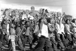 中共罪行录一百零六：“红孩子”对“狗崽子”宣战-1984bbs