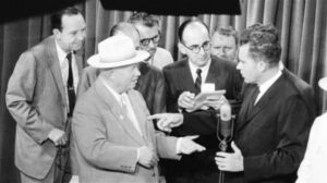 邓小平“聪明”地对毛泽东“三七开”的后果-1984bbs