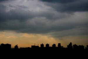 传重庆公安官员家藏2亿现金 祖坟埋3公斤金砖-1984bbs