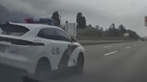 谁都不安全 湖北警察因投诉官员被关进精神病院-1984bbs