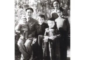 中共罪行录:诗人艾青的文革苦难-1984bbs