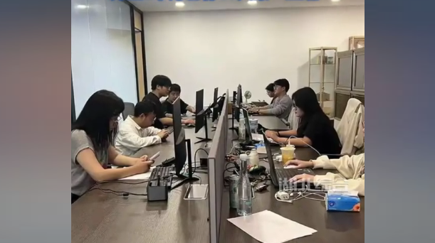 “假装上班公司”爆红 中国年轻人掀付费上班潮-1984bbs