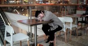 【禁闻】上班越上越穷“家里供不起上班”冲热搜-1984bbs